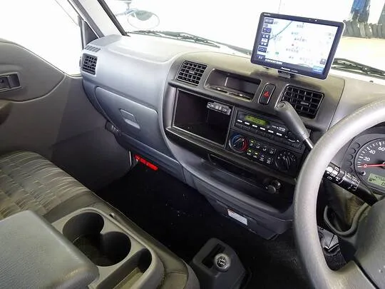 ボンゴバン DX 1t 4WD 2/5人乗り 5ドア ガソリン