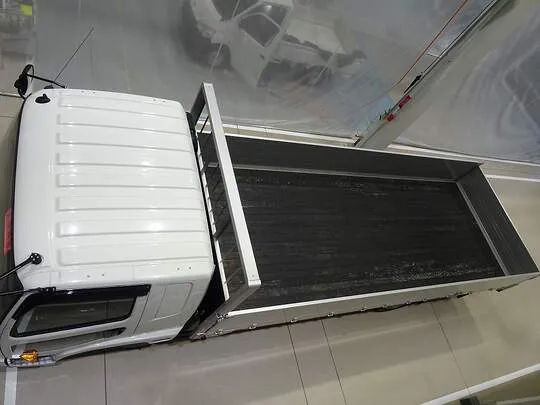 ファイター 8.3t 増トン ワイドベッド付 アルミブロック 平ボデー リアエアサス 240ps 未使用車