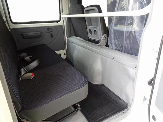 デュトロ 2t 4WD 高床 標準セミロング Wキャブ 未使用車