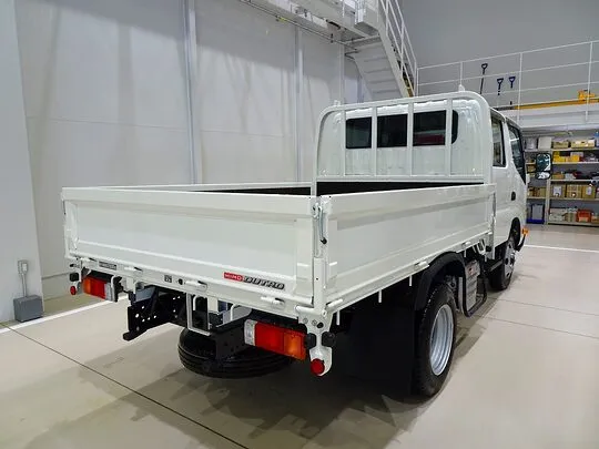 デュトロ 2t 4WD 高床 標準セミロング Wキャブ 未使用車