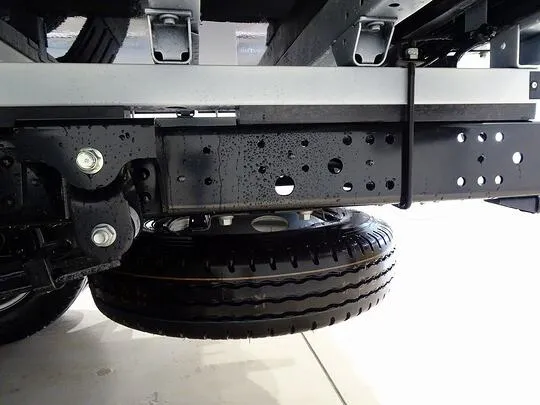 デュトロ 2t 4WD 高床 標準セミロング Wキャブ 未使用車