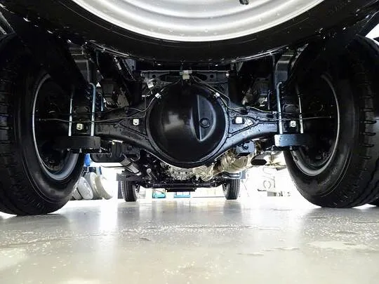 デュトロ 2t 4WD 高床 標準セミロング Wキャブ 未使用車