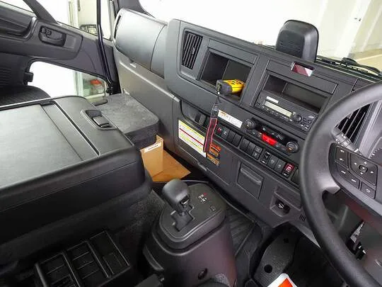 フォワード 1.8t 標準ベッド付 アルミブロック ユニック4段クレーン/マルチPG付 210ps 未使用車