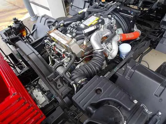 フォワード 1.8t 標準ベッド付 アルミブロック ユニック4段クレーン/マルチPG付 210ps 未使用車