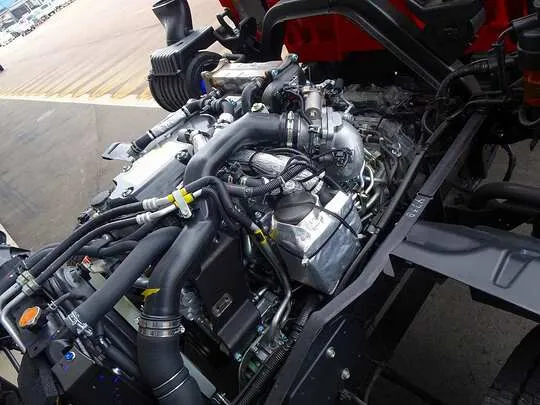 フォワード 1.8t 標準ベッド付 アルミブロック ユニック4段クレーン/マルチPG付 210ps 未使用車