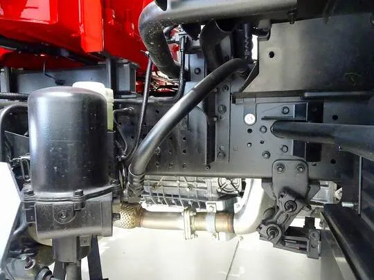 フォワード 1.8t 標準ベッド付 アルミブロック ユニック4段クレーン/マルチPG付 210ps 未使用車