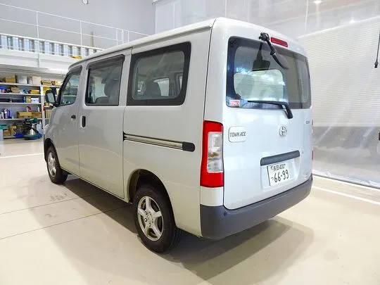 タウンエースバン DX 0.7t 4WD 2/5人乗り 5ドア ガソリン