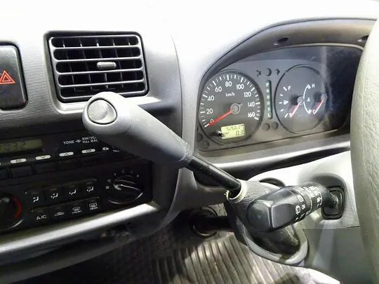 ボンゴバン DX 1t 4WD 2/5人乗り 5ドア ガソリン