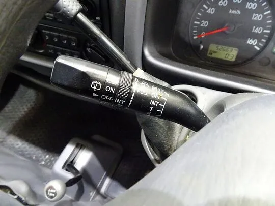 ボンゴバン DX 1t 4WD 2/5人乗り 5ドア ガソリン