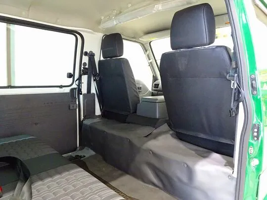 ボンゴバン DX 1t 4WD 2/5人乗り 5ドア ガソリン