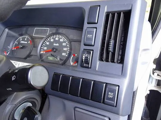 エルフ 1.45t 4WD FFL Wタイヤ 中温冷凍車
