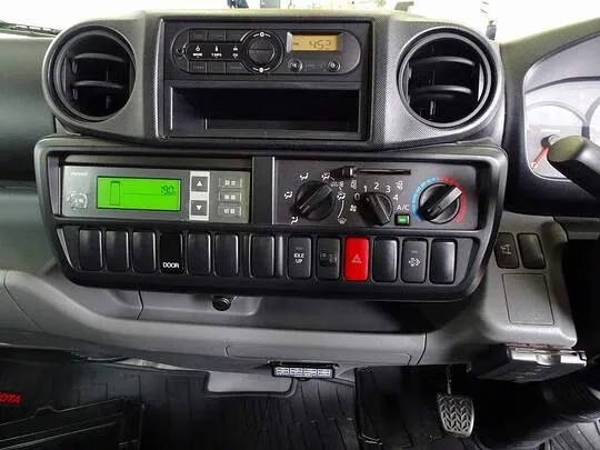 トヨエース 1.35t 4WD FJL Sタイヤ 4No. 中温冷凍車