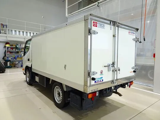トヨエース 1.35t 4WD FJL Sタイヤ 4No. 中温冷凍車