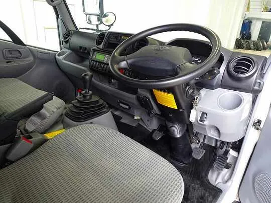 トヨエース 1.35t 4WD FJL Sタイヤ 4No. 中温冷凍車