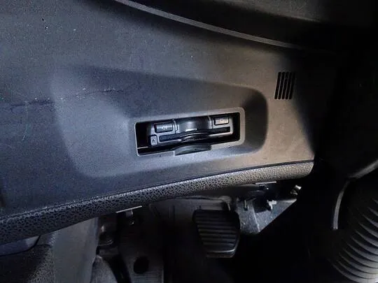 ギガ 12.6t 4軸 低温冷凍車 スタンバイ/サブエンジン付 総輪エアサス 380ps