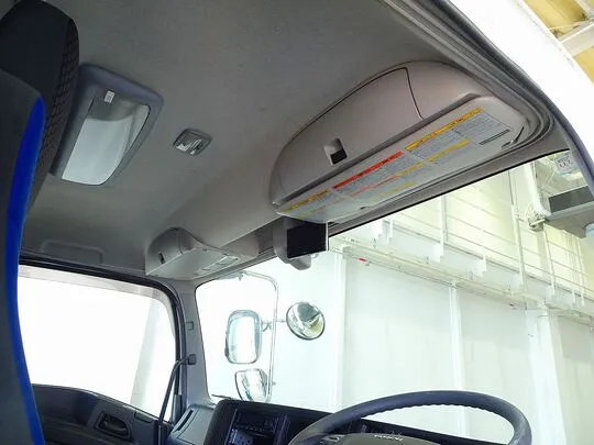 ギガ 12.6t 4軸 低温冷凍車 スタンバイ/サブエンジン付 総輪エアサス 380ps