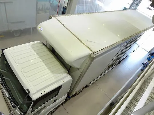 ギガ 12.6t 4軸 低温冷凍車 スタンバイ/サブエンジン付 総輪エアサス 380ps