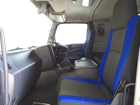 ギガ 12.6t 4軸 低温冷凍車 スタンバイ/サブエンジン付 総輪エアサス 380ps