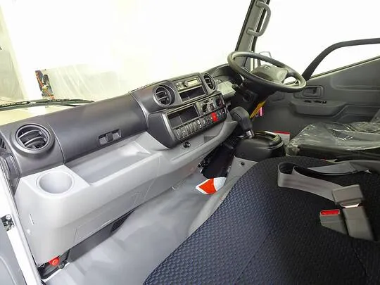 ダイナ 1.5t 4WD JL Wタイヤ 平ボデー 未使用車