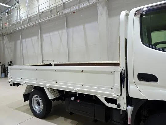 ダイナ 1.35t 4WD FJL Sタイヤ 平ボデー