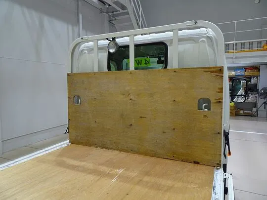 ダイナ 1.35t 4WD FJL Sタイヤ 平ボデー