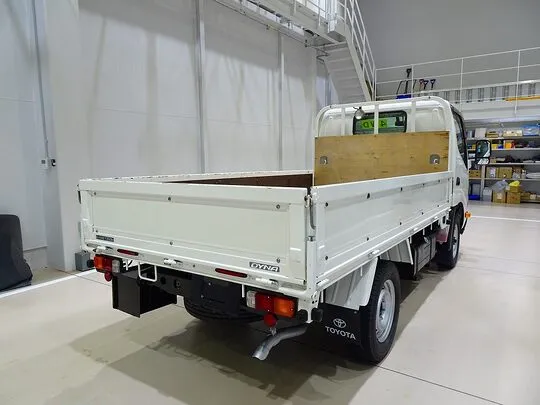ダイナ 1.35t 4WD FJL Sタイヤ 平ボデー