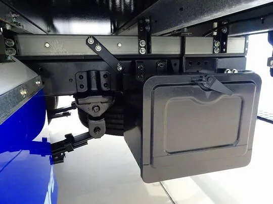 デュトロ 2t FJL 標準 低温冷凍車