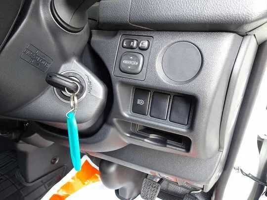 ハイエースバン DX GLパッケージ 1t 4WD 3/6人乗り 5ドア 未使用車
