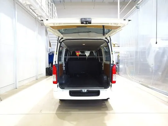 ハイエースバン DX GLパッケージ 1t 4WD 3/6人乗り 5ドア 未使用車