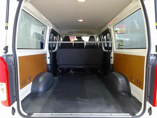 ハイエースバン DX GLパッケージ 1t 4WD 3/6人乗り 5ドア 未使用車