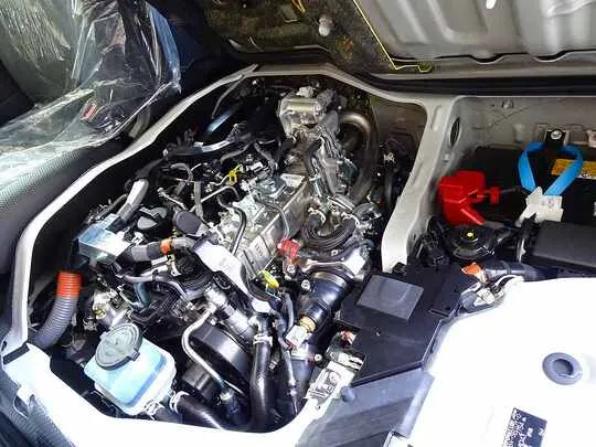 ハイエースバン DX GLパッケージ 1t 4WD 3/6人乗り 5ドア 未使用車