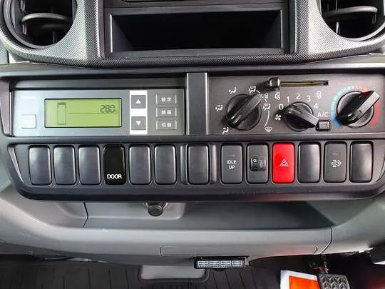 トヨエース 1.35t 4WD FJL Sタイヤ 4No. 中温冷凍車