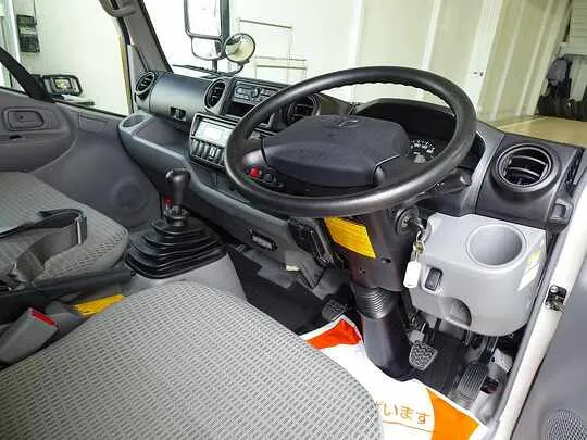 トヨエース 1.35t 4WD FJL Sタイヤ 4No. 中温冷凍車