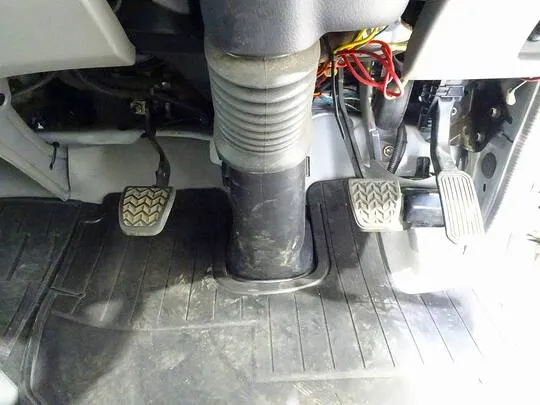 デュトロ 3t 4WD  標準ロング アルミブロック タダノ4段クレーン付