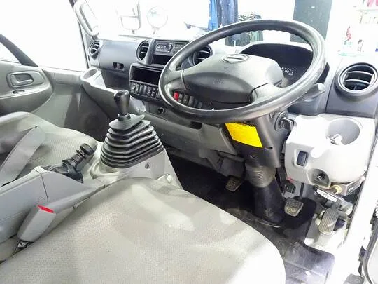 デュトロ 3t 4WD  標準ロング アルミブロック タダノ4段クレーン付