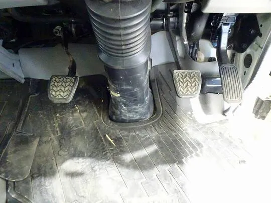 デュトロ 2t 4WD FJL 強化ダンプ