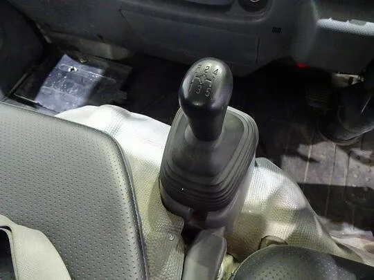 エルフ 2.95t 4No. 4WD FFL 強化ダンプ