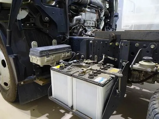 エルフ 2.95t 4No. 4WD FFL 強化ダンプ