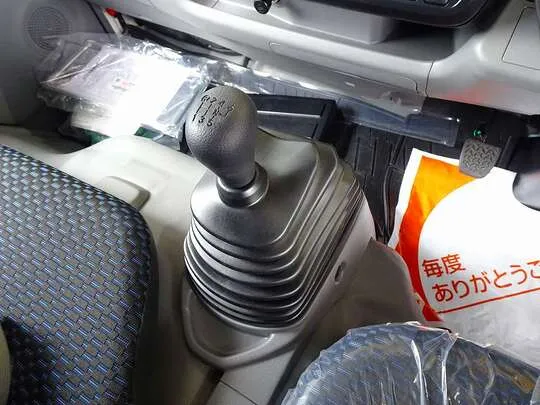 デュトロ 2t FJL 標準 アルミバン 未使用車