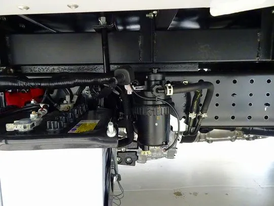 デュトロ 2t FJL 標準 アルミバン 未使用車