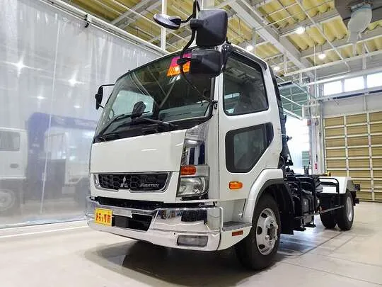 ファイター 3.5t 標準ベッドレス アームロール  220ps 未使用車