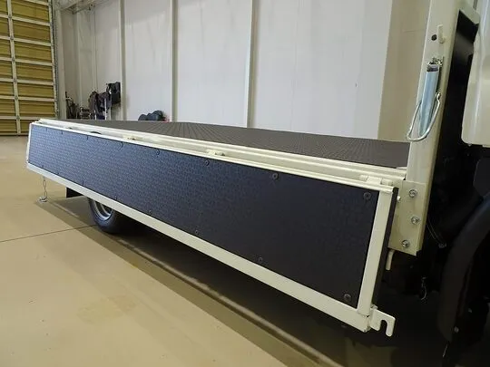 ダイナ 1.5t 4WD JL Wタイヤ 平ボデー 未使用車