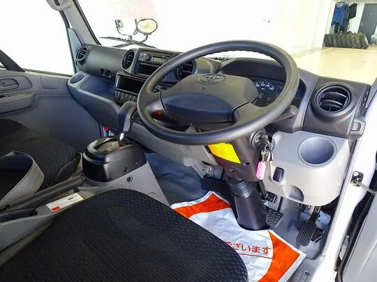 ダイナ 1.5t 4WD JL Wタイヤ 平ボデー 未使用車