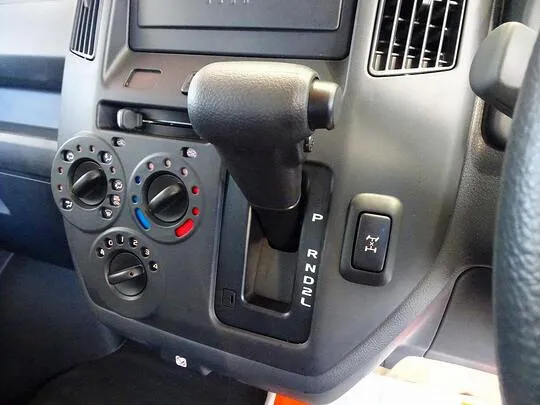 ボンゴバン DX 0.7t 4WD 2/5人乗り 5ドア ガソリン 未使用車