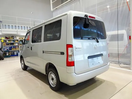 ボンゴバン DX 0.7t 4WD 2/5人乗り 5ドア ガソリン 未使用車