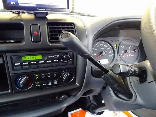 ボンゴバン DX 1t 4WD 2/5人乗り 5ドア ガソリン