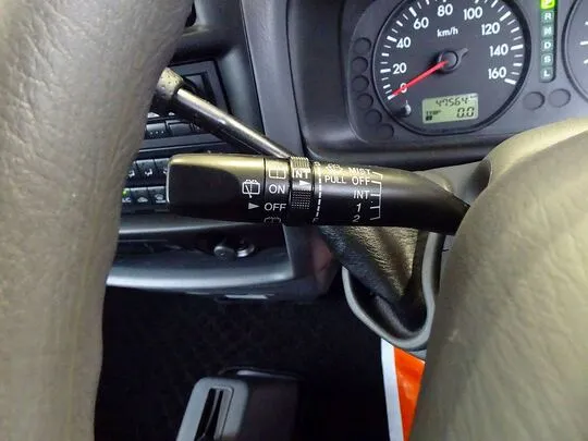 ボンゴバン DX 1t 4WD 2/5人乗り 5ドア ガソリン