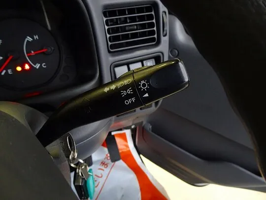 ボンゴバン DX 1t 4WD 2/5人乗り 5ドア ガソリン