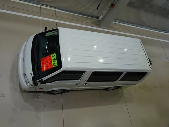 ボンゴバン DX 1t 4WD 2/5人乗り 5ドア ガソリン