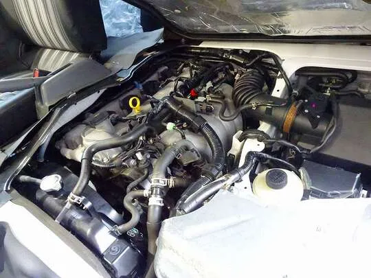 ボンゴバン DX 1t 4WD 2/5人乗り 5ドア ガソリン
